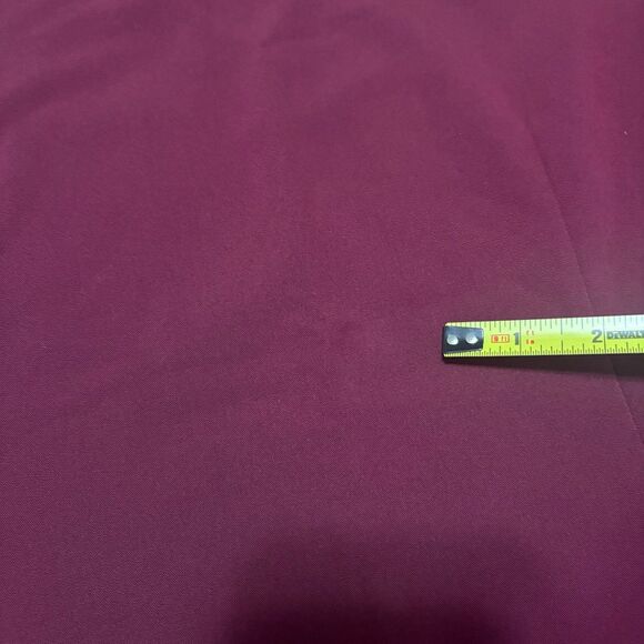 FIGS Women’s Scrub Top Size M Burgundy Dark Red Short Sleeve Medical - Picture 7 of 8